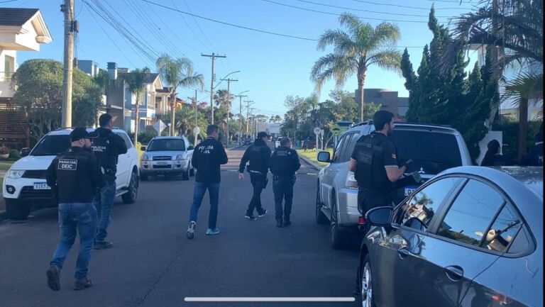 Polícia mira quadrilha de luxo que clona veículos para assaltar pedestres e comércios