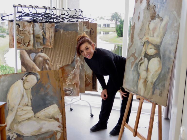 Exposição “Por um fio” retrata a luta de mulheres reais na Bienal do Mercosul