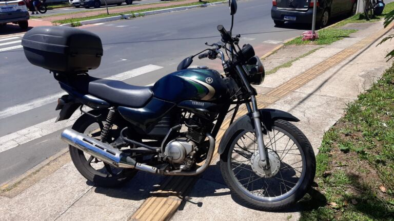 Motociclista fica ferido após colisão com carro em cruzamento em Canoas