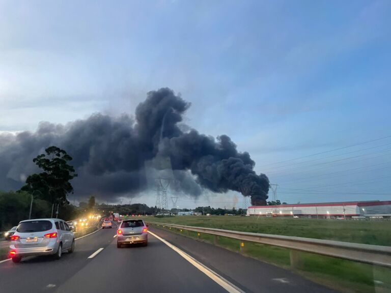 BR-386 está fechada em função de incêndio de grandes proporções em Nova Santa Rita