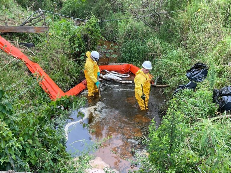 Incêndio em empresa pode deixar água contaminada em Nova Santa Rita