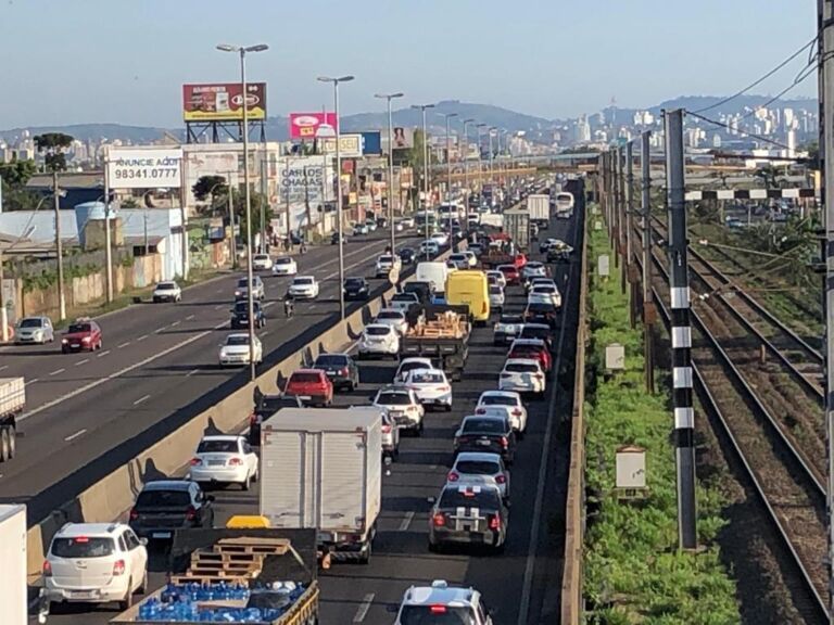 ENTENDA DIREITO | Saiba mais sobre a exigência do exame toxicológico para caminhoneiros e motoristas de ônibus