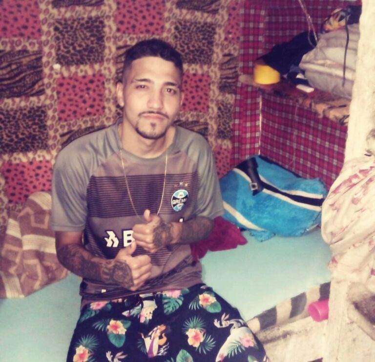 Quem é o motoboy morto a tiros em Canoas