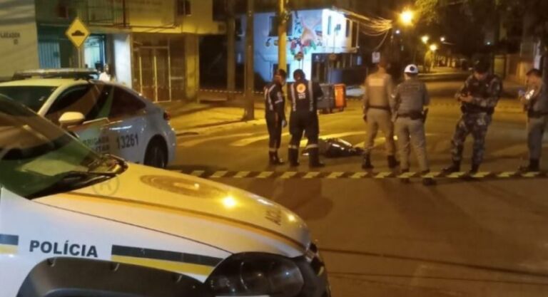 Motorista mata homem atropelado e foge do local