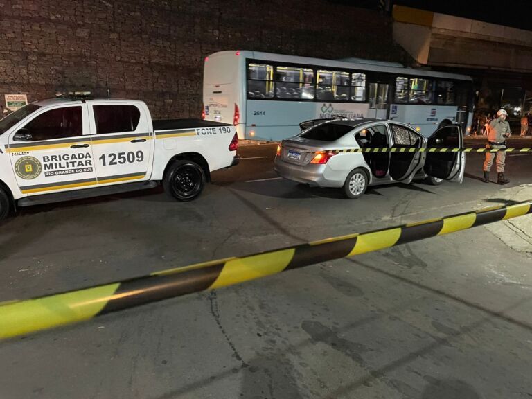Motorista é morto com mais de 15 tiros na RS-118 em Sapucaia do Sul