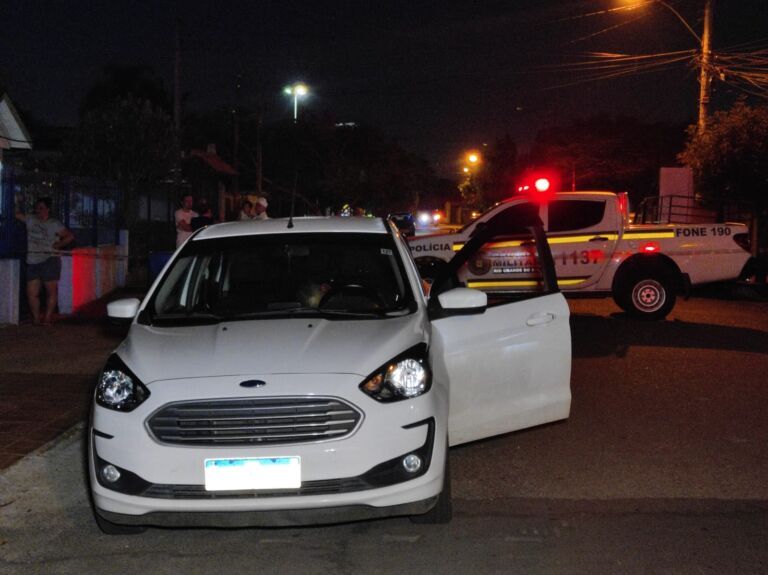 URGENTE CANOAS | Motorista é morto com mais de 10 tiros dentro do carro