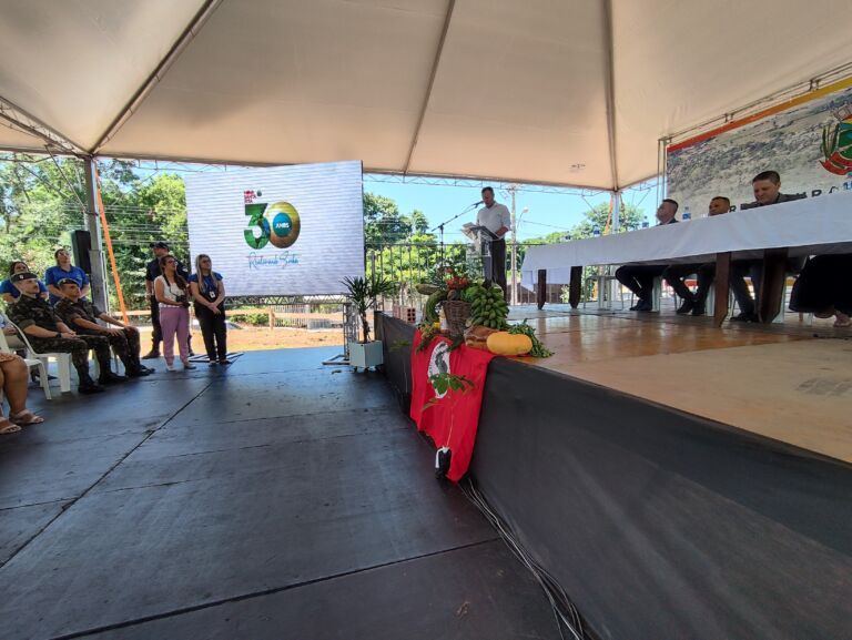 OPINIÃO | Prefeito que uniu Exército e MST em prol da mesma causa chama atenção do meio político