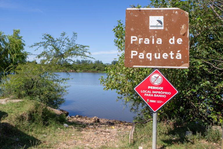 Defesa Civil de Canoas alerta que a Praia do Paquetá é imprópria para banho