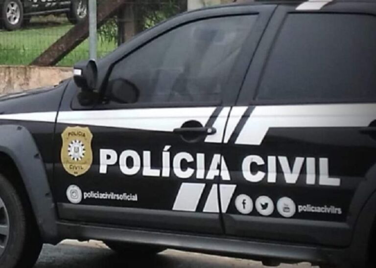 Mulher afirma que sofreu abusos de policiais durante audiência