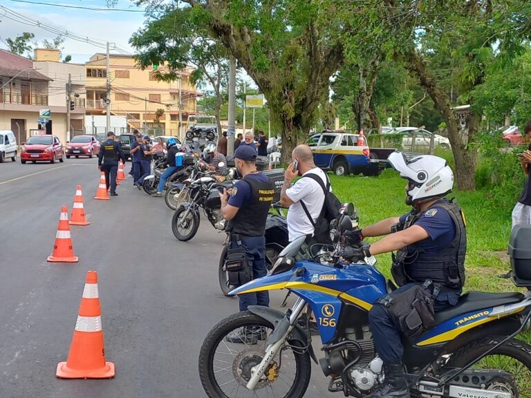 Blitz aborda mais de 160 motos em Canoas