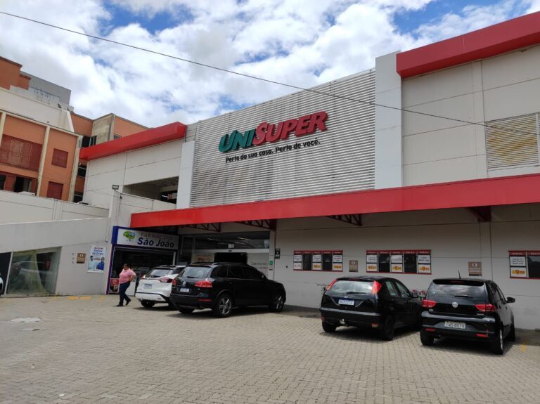 Gerente de supermercado em Canoas é demitido após caso de tortura dentro do depósito