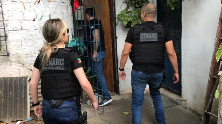 Pai, mãe e filho são alvos de operação da Polícia Civil