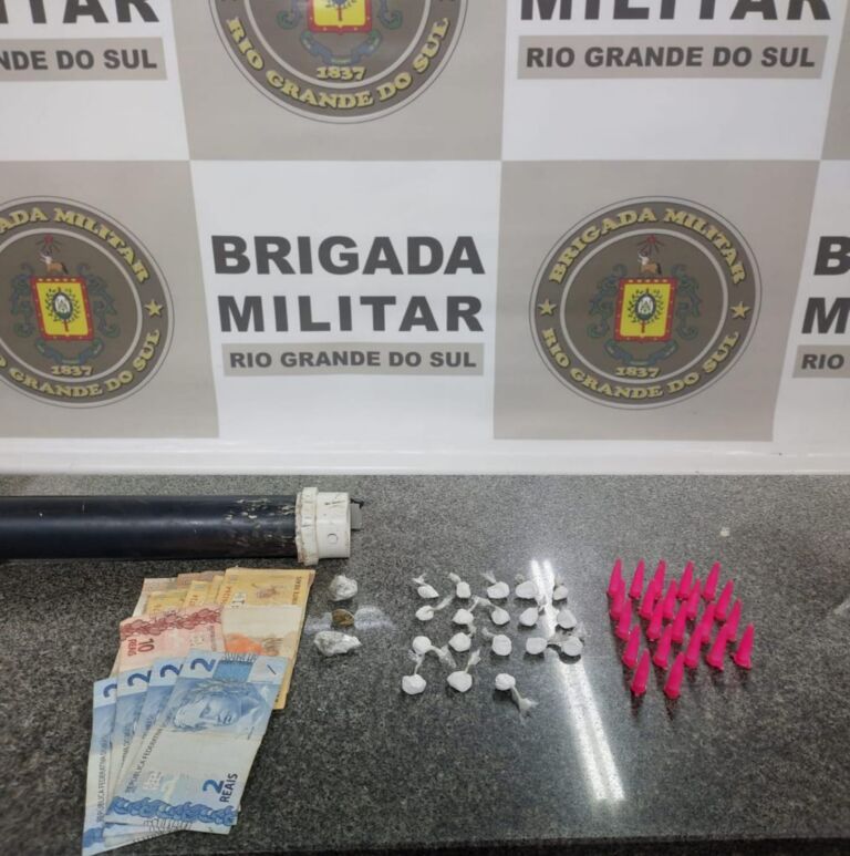 Brigada Militar prende traficantes de Nova Santa Rita que escondiam cocaína em tubo de PVC