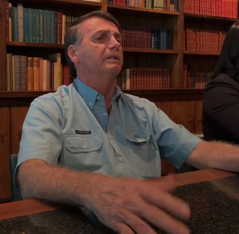 URGENTE | Presidente Bolsonaro se despede do cargo com live: “não tem tudo ou nada”