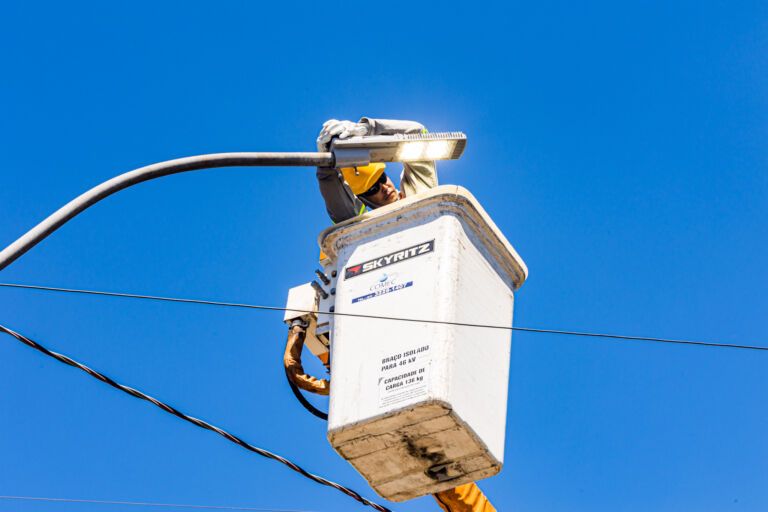 Mais de 100 lâmpadas já foram trocadas em Canoas