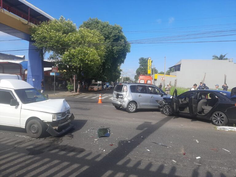 Guilherme Schell, em Canoas, está bloqueada após grave acidente