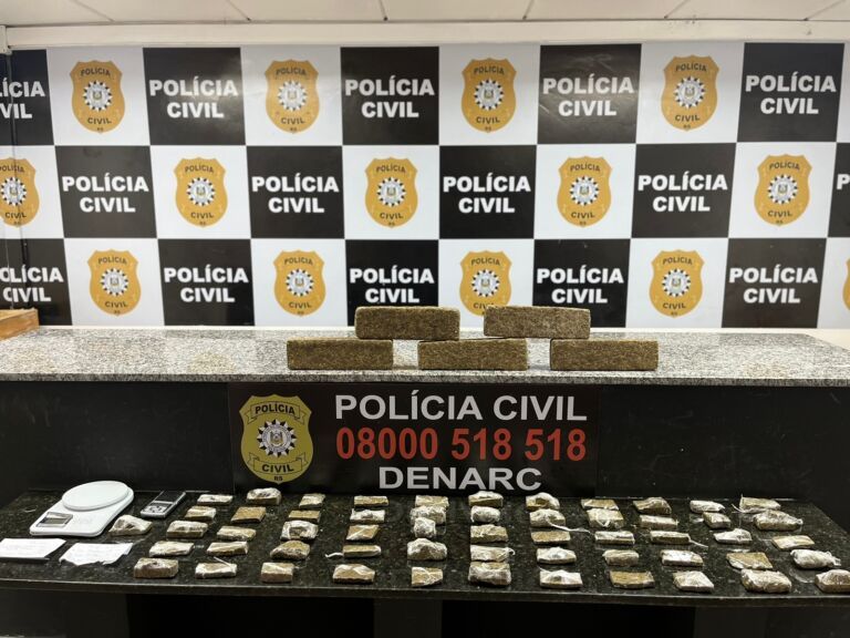 Traficantes expulsam família de casa para guardar drogas