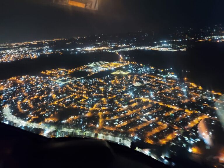 Por que tem um helicóptero sobrevoando Canoas?