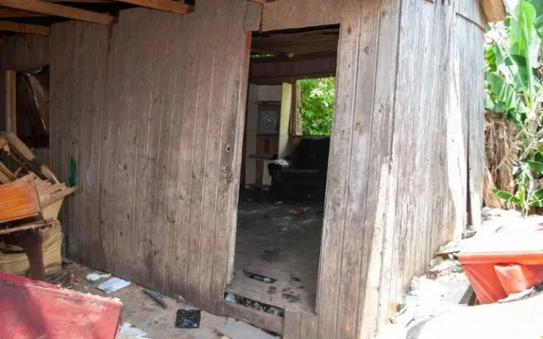 Mulher é encontrada morta com diversas marcas de agressões