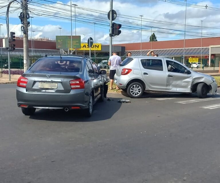 Colisão causa lentidão na Boqueirão, em Canoas