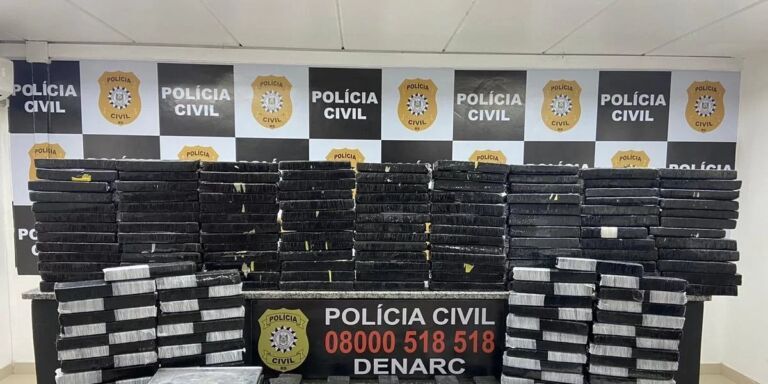Polícia descobre traficante guardando mais de 120kg de maconha em casa