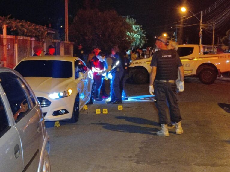 “Tinha muita criança na rua e eles chegaram atirando”, relatam moradores após duplo homicídio em Canoas