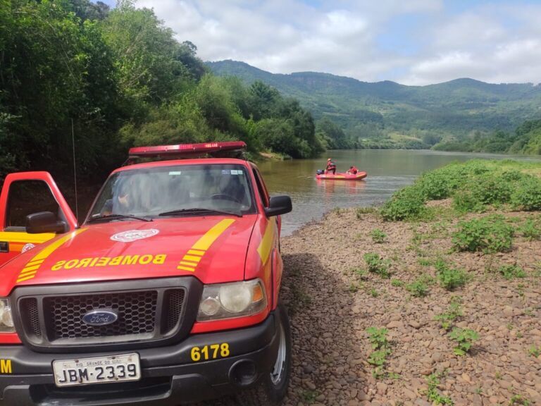 Jovem de 16 anos morre afogado em rio