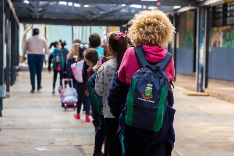 CANOAS | Prefeitura divulga datas de volta às aulas para Ensino Fundamental e Educação Infantil