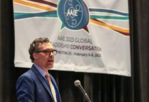 Superintendente da Graded School recebe prêmio internacional de inovação