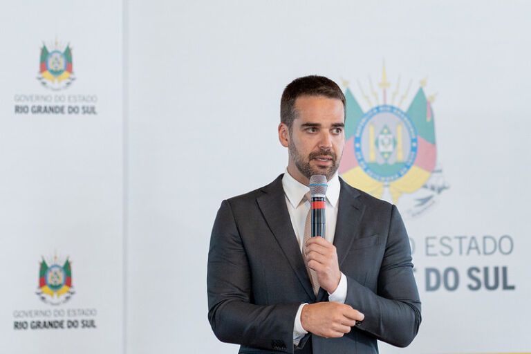 MAGISTÉRIO: Leite anuncia concurso público com 3 mil vagas para professores; Saiba mais