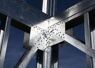 Contraventamento se torna essencial em obras de steel frame