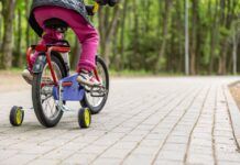 Andar de bicicleta ajuda no desenvolvimento infantil, diz estudo
