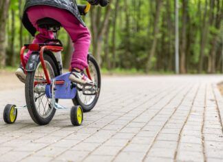 Andar de bicicleta ajuda no desenvolvimento infantil, diz estudo