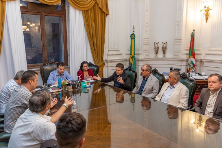 Prefeituras se unem para discutir medidas de despoluição do rio Gravataí