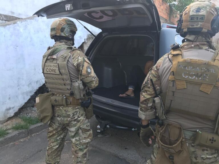 Polícia prende ladrão de carros que tem 23 anos de pena para cumprir
