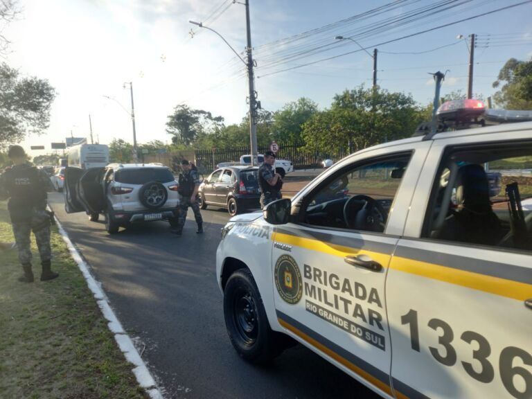 Criminoso é preso em Canoas andando com carro roubado; Ele deveria estar preso