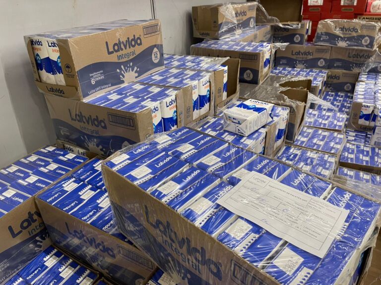 Leite tá sendo vendido por R$ 2,50 em hipermercado de Canoas