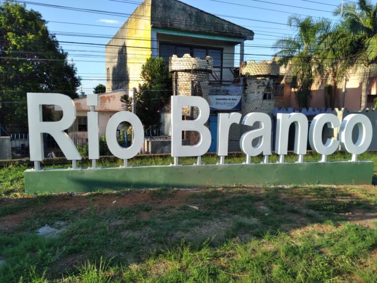 Bairros de Canoas ganham letreiros de identificação