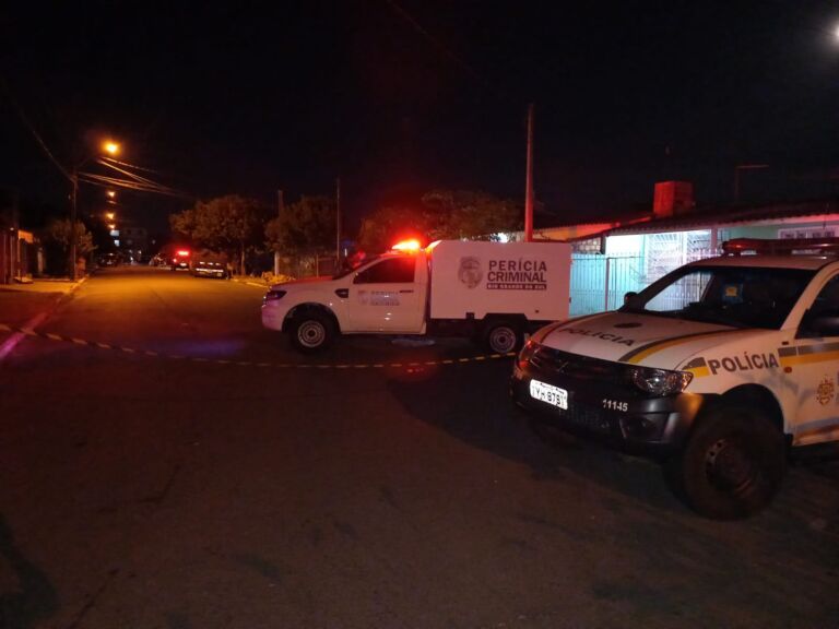 Homem estava com criança no colo quando foi morto a tiros em Canoas