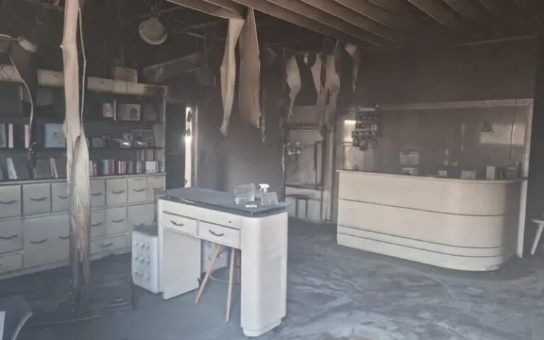 Loja de fotos é destruído por incêndio