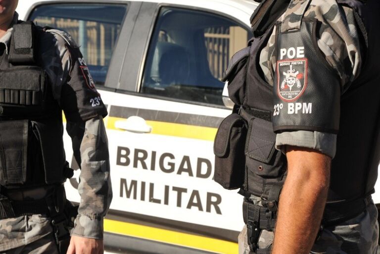 Irmãos são presos após tentaram matar a própria mãe