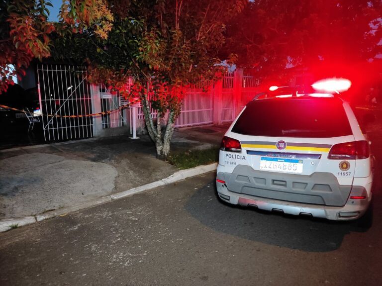 Testemunhas relatam para a polícia que mulher era agredida pelo marido; Ela matou ele a tiros em Canoas