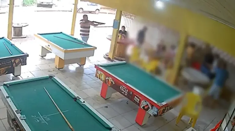 Adolescente de 12 anos e mais cinco pessoas são mortas a tiros em bar