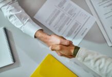 Como funciona um contrato fechado com uma desentupidora