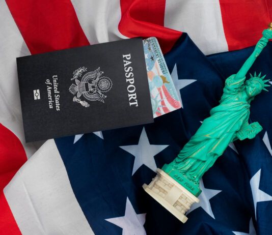 EUA: como saber se alguém é elegível ao Green Card?