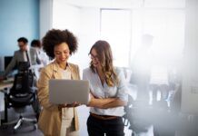 Presença feminina em posições de gestão de TI cresce com iniciativas afirmativas