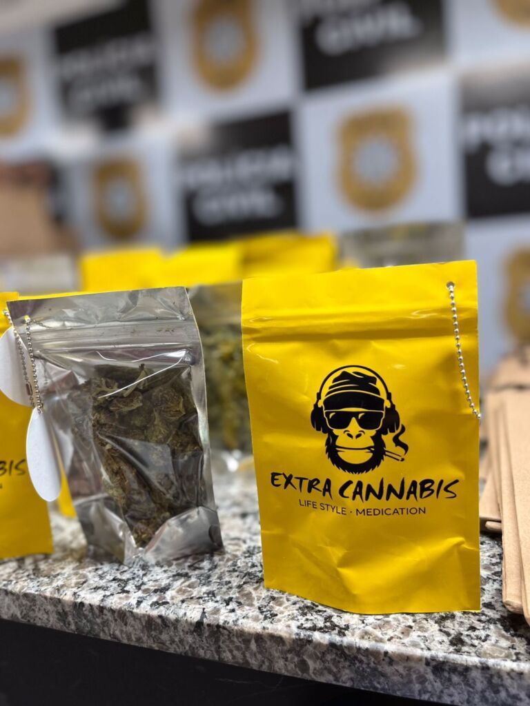 Traficante cria marca própria para vender drogas e acaba na cadeia em Canoas