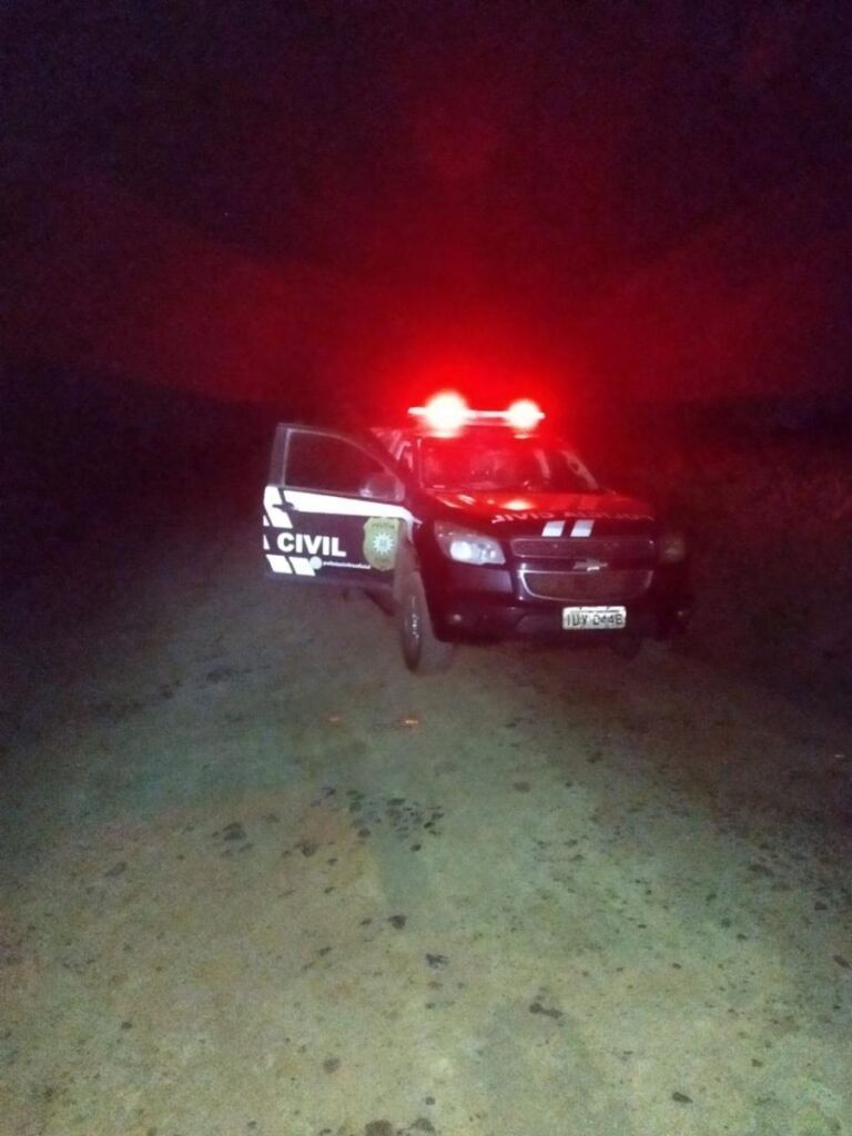 Corpo de homem é encontrado dentro de carro