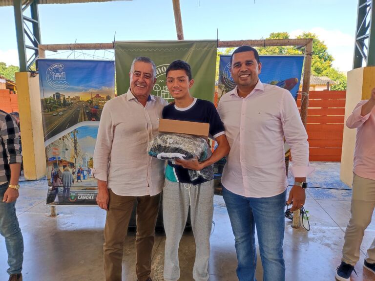 Alunos das escolas municipais de Canoas já tem data para receber uniforme e material escolar