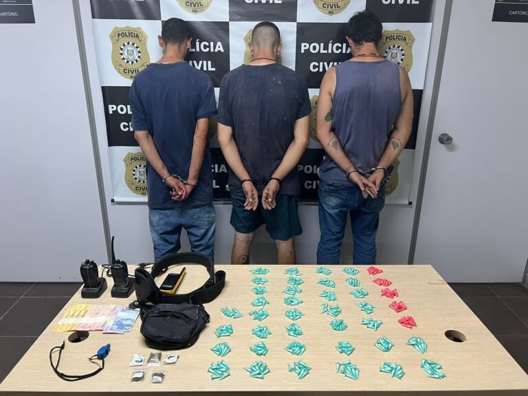 Três criminosos são presos dentro de condomínio após operação policial em Canoas